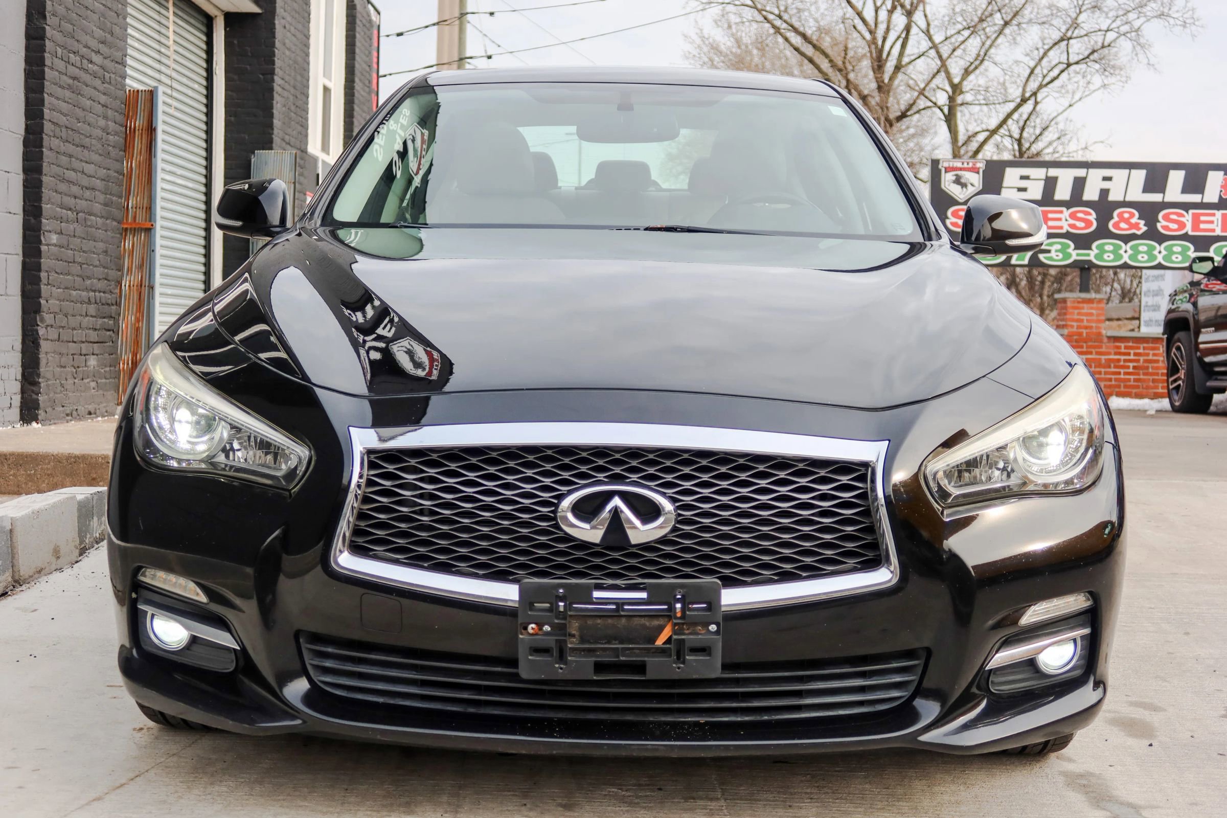 Used 2014 INFINITI Q50 Premium w/ Navigation Package image 2
