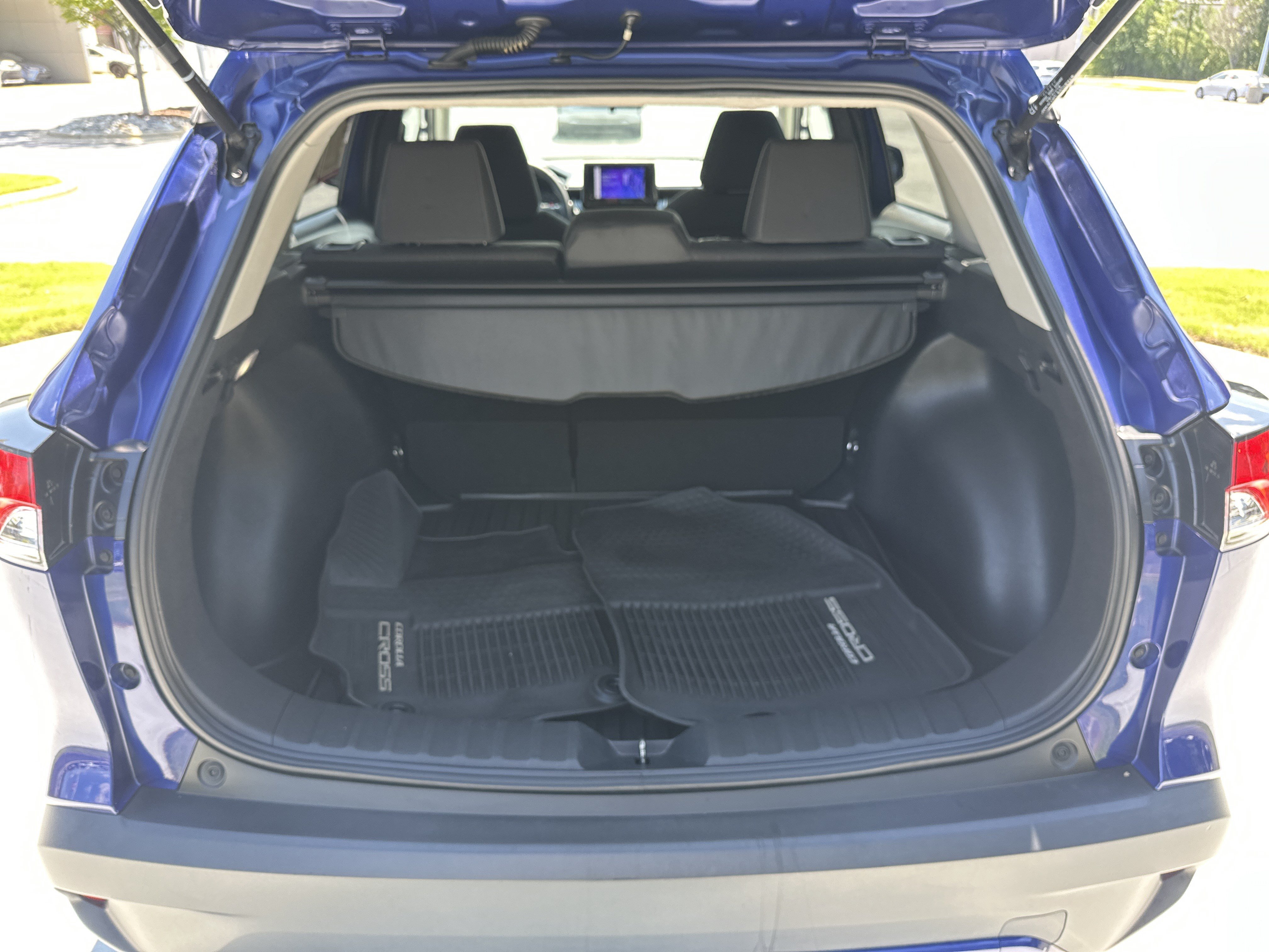 Certified 2023 Toyota Corolla Cross LE w/ Moonroof Package FWD image 32