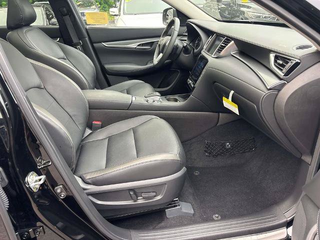 Certified 2025 INFINITI QX50 Luxe w/ Cargo Package AWD/4WD image 19