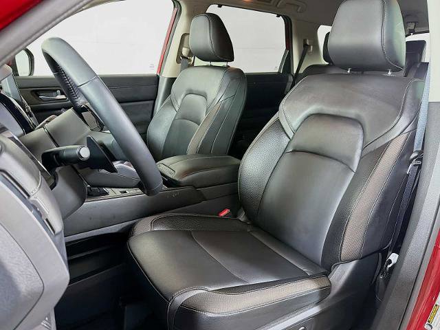 Certified 2025 Nissan Pathfinder SL AWD/4WD image 17