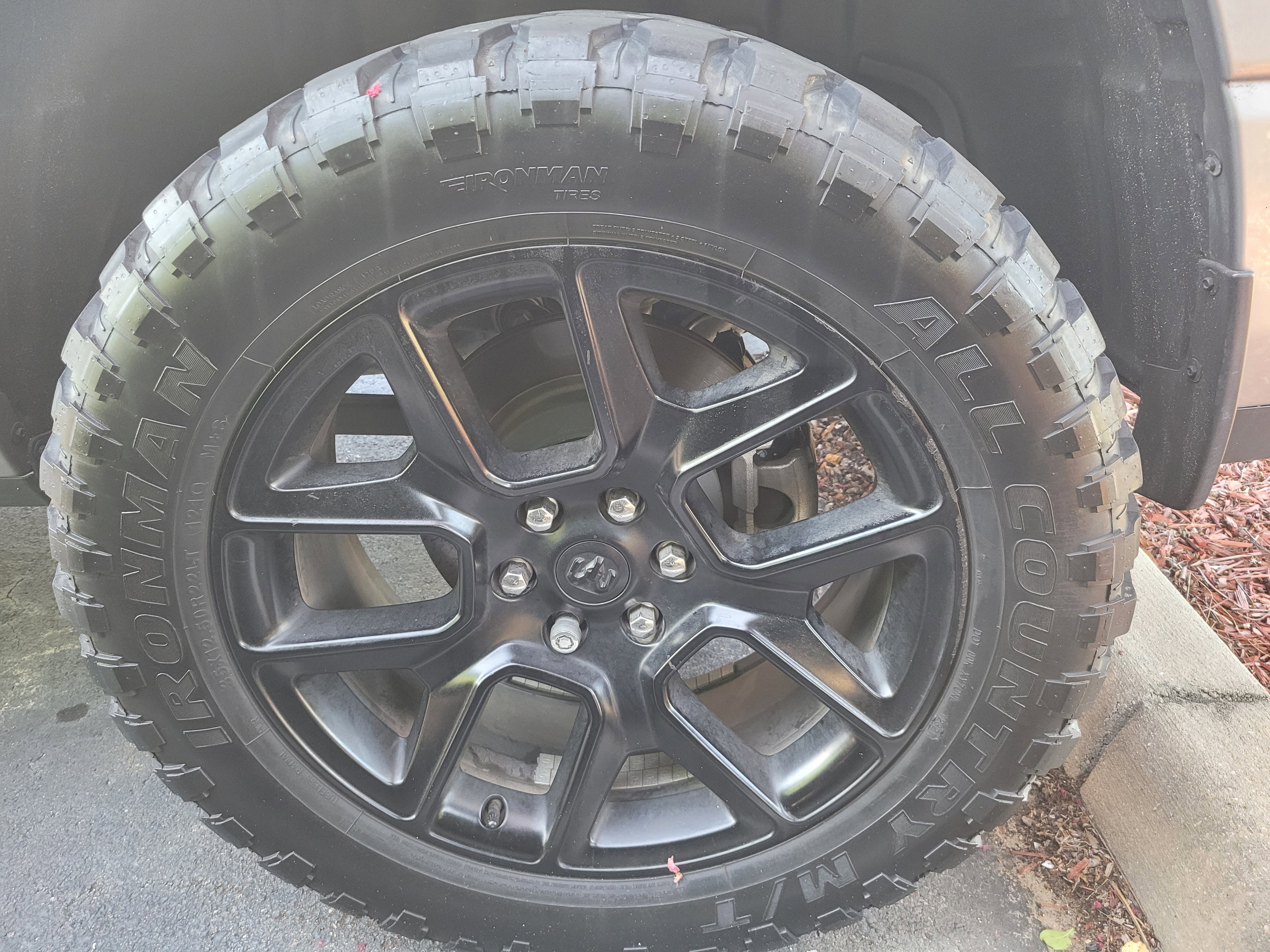 Used 2024 RAM 1500 Laramie AWD/4WD image 7