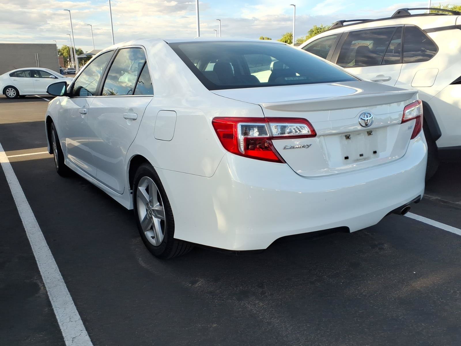 Used 2013 Toyota Camry SE FWD image 4