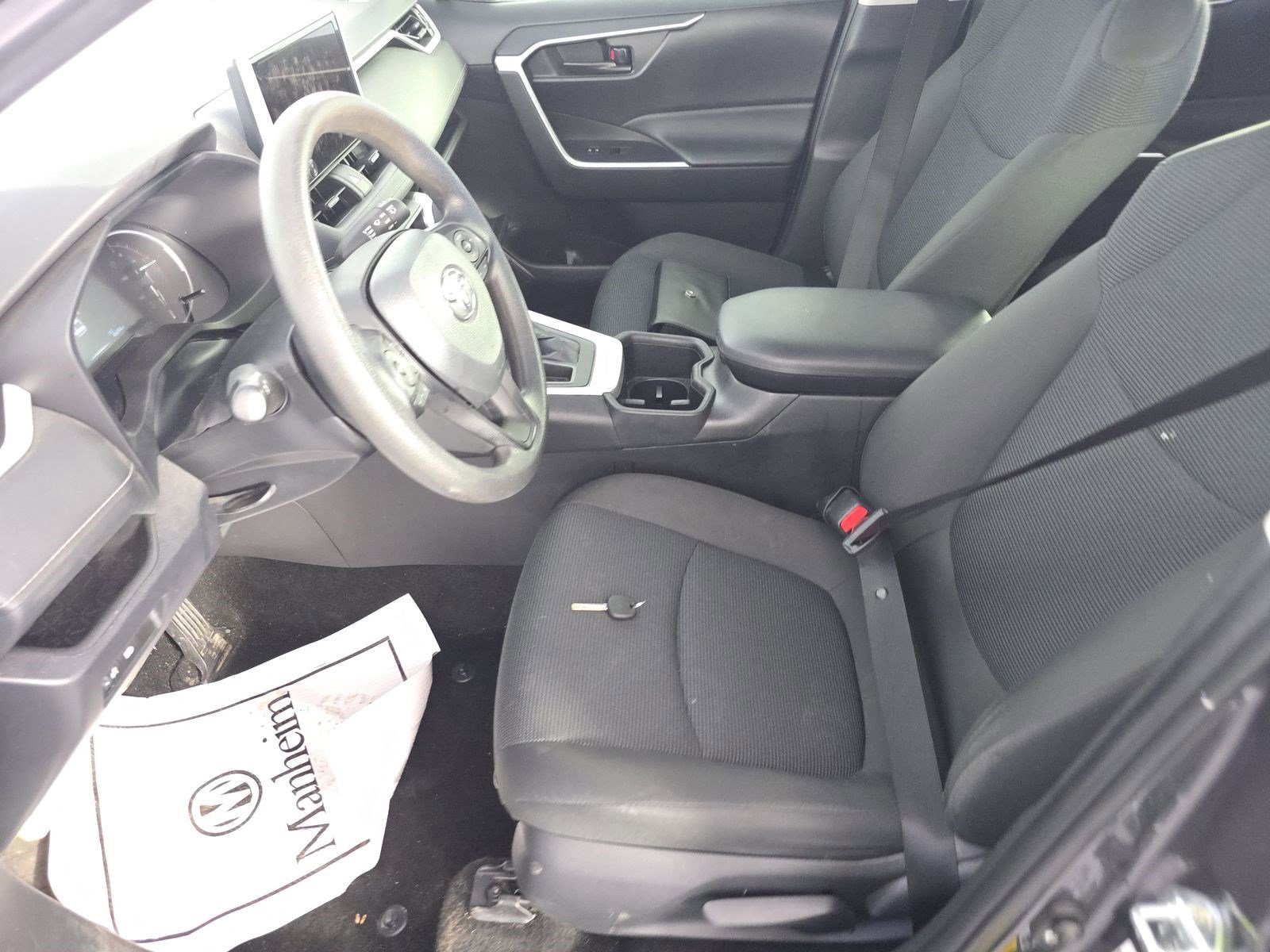 Used 2024 Toyota RAV4 LE AWD/4WD image 10