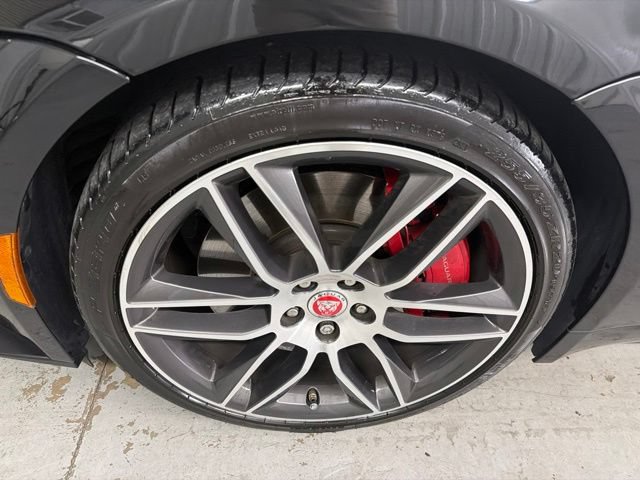 Used 2022 Jaguar F-TYPE Coupe RWD image 17