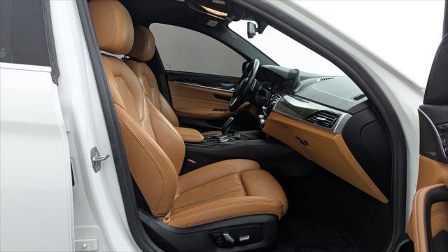 Used 2018 BMW 540i w/ Premium Package image 19