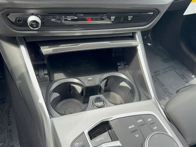 New 2026 BMW 330i xDrive Sedan w/ M Sport Package AWD/4WD image 18