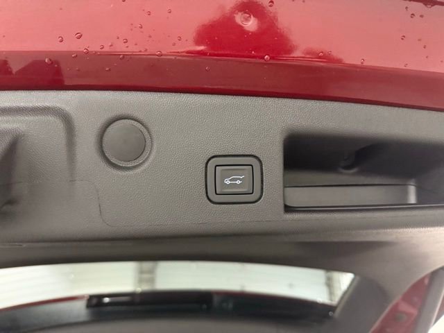 Used 2023 Chevrolet Equinox LT image 9