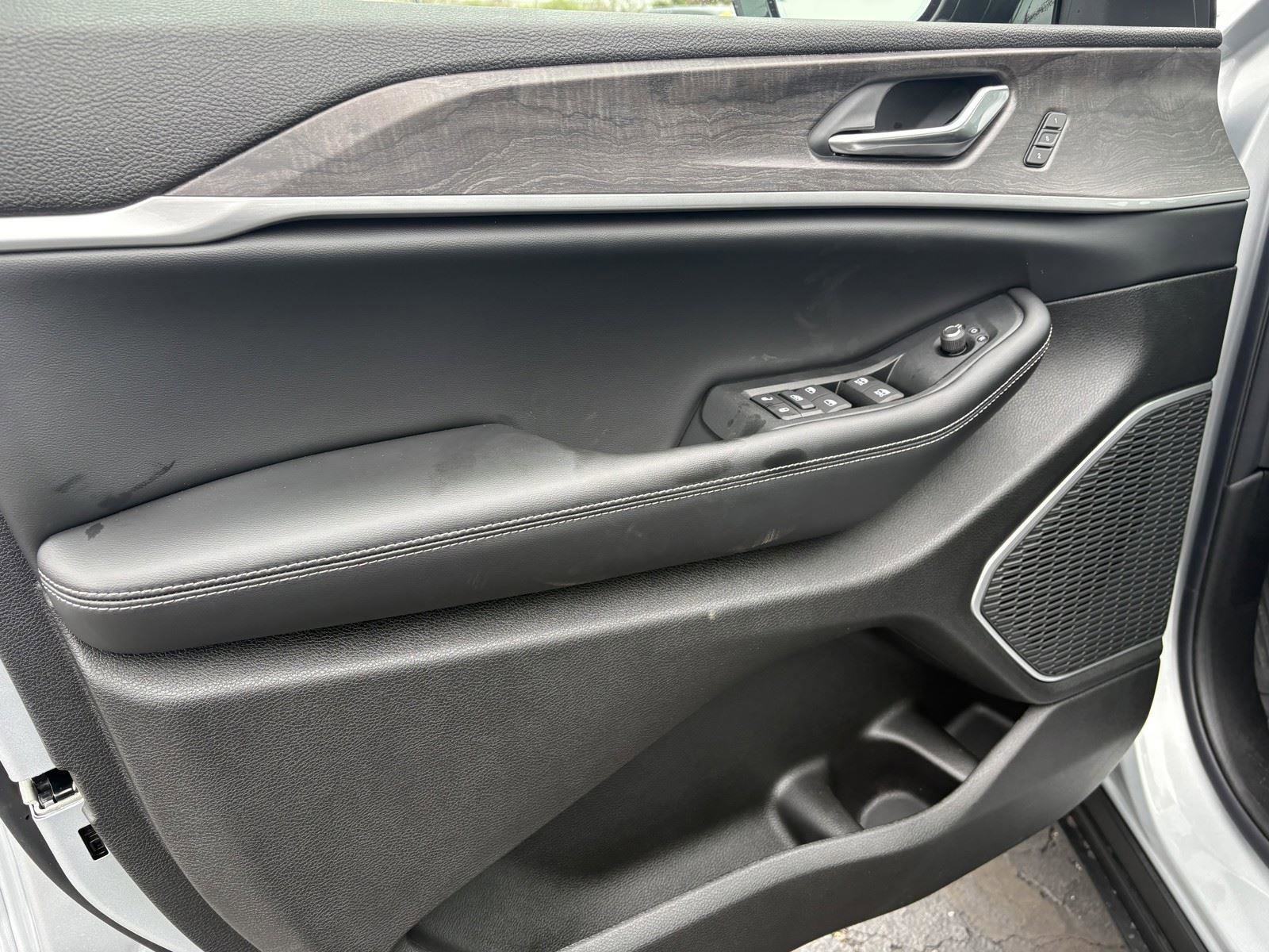 New 2026 Jeep Grand Cherokee L Limited image 15