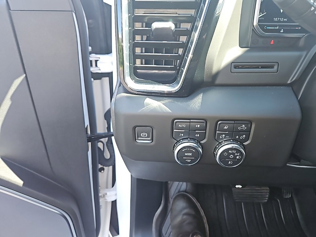 Used 2025 GMC Sierra 1500 Denali image 18