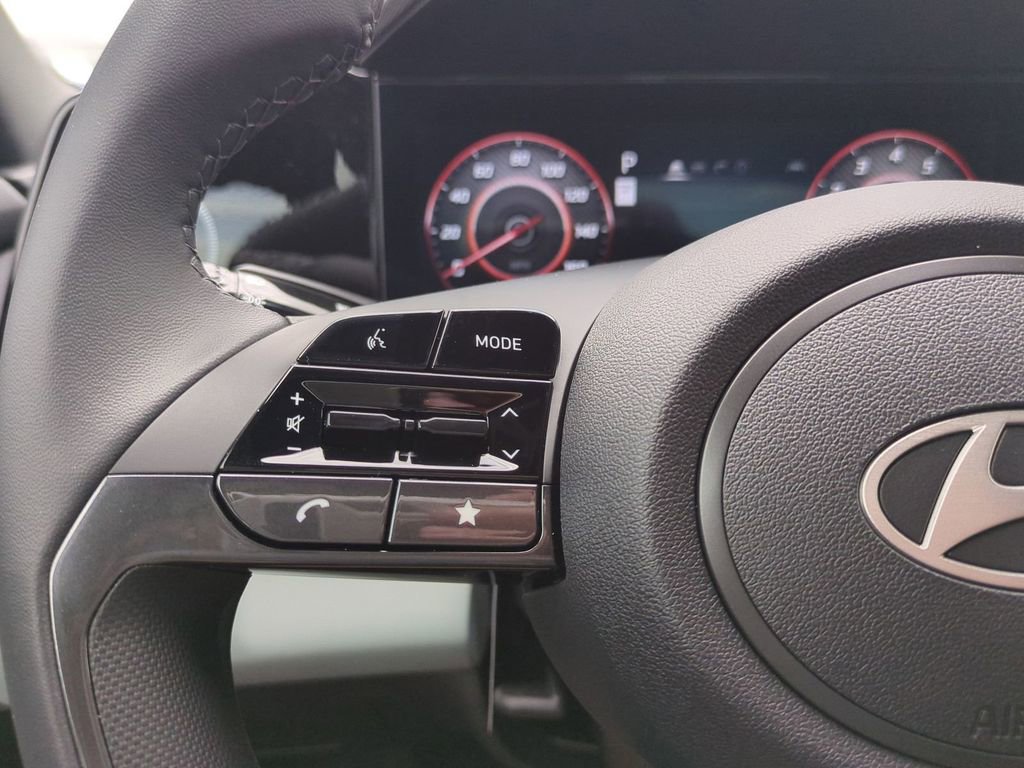 New 2026 Hyundai Elantra Limited image 31