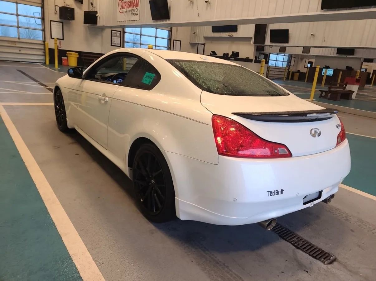 Used 2015 INFINITI Q60 Sport Limited RWD image 2