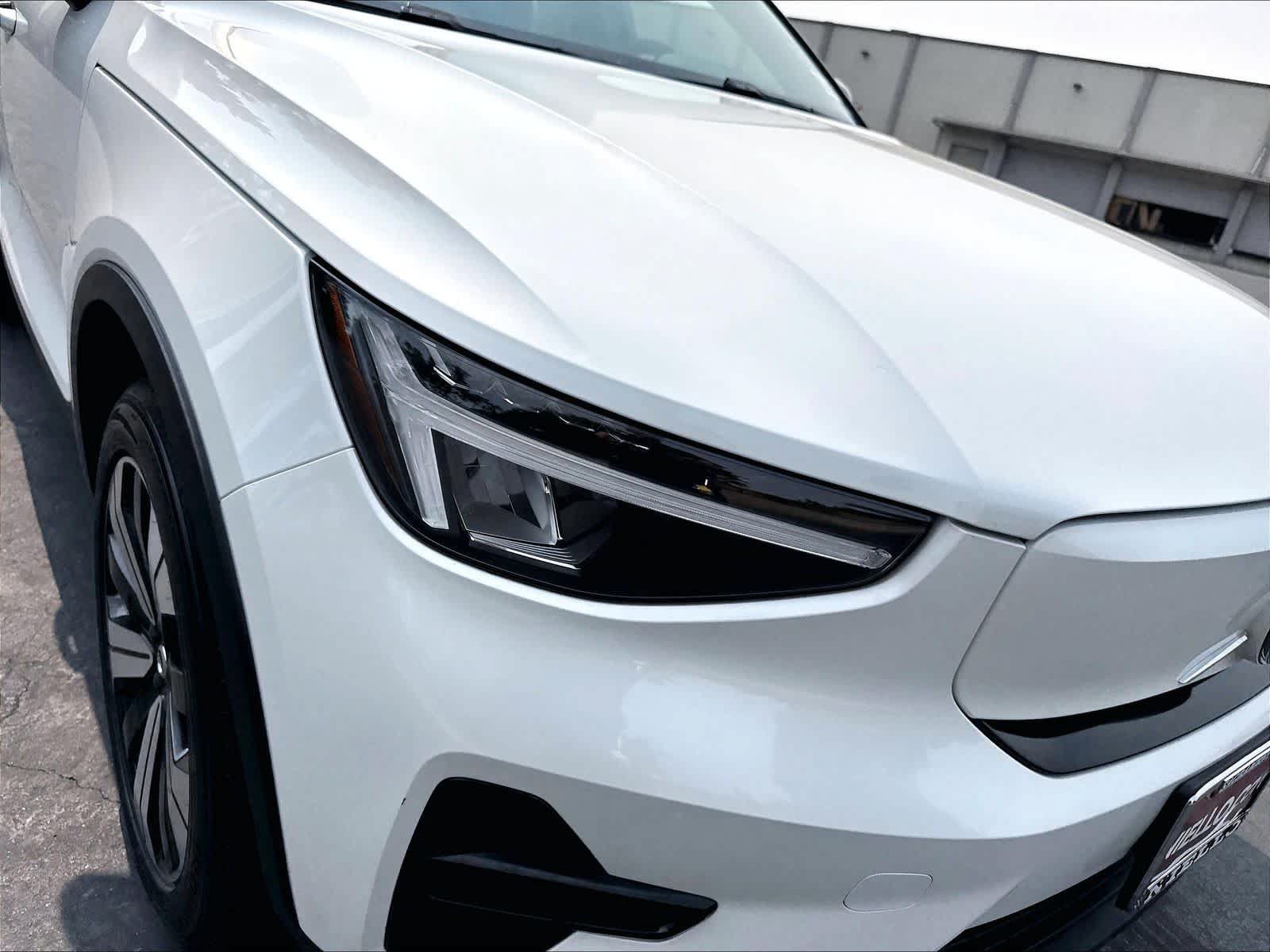 Used 2023 Volvo XC40 Recharge Core w/ Protection Package Premier AWD/4WD image 31