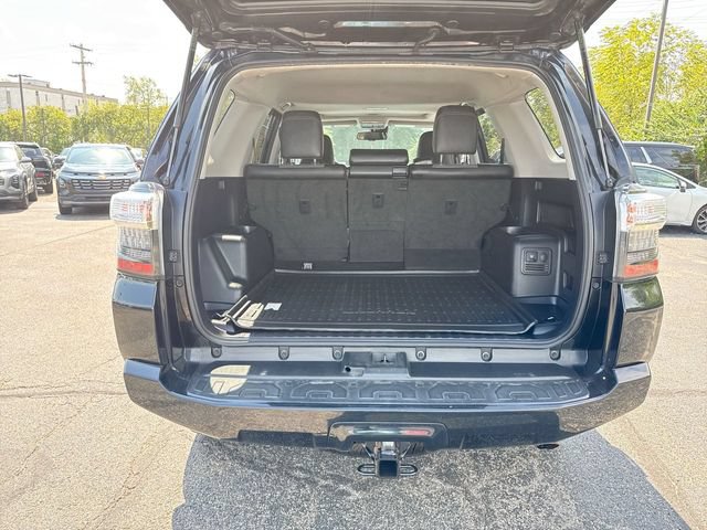 Used 2021 Toyota 4Runner SR5 Premium w/ Moonroof Package AWD/4WD image 24