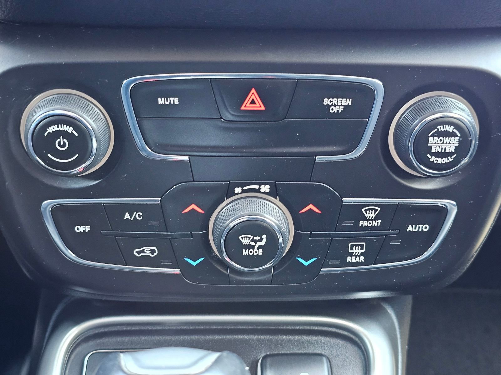 Used 2019 Jeep Compass Latitude w/ Popular Equipment Group image 14