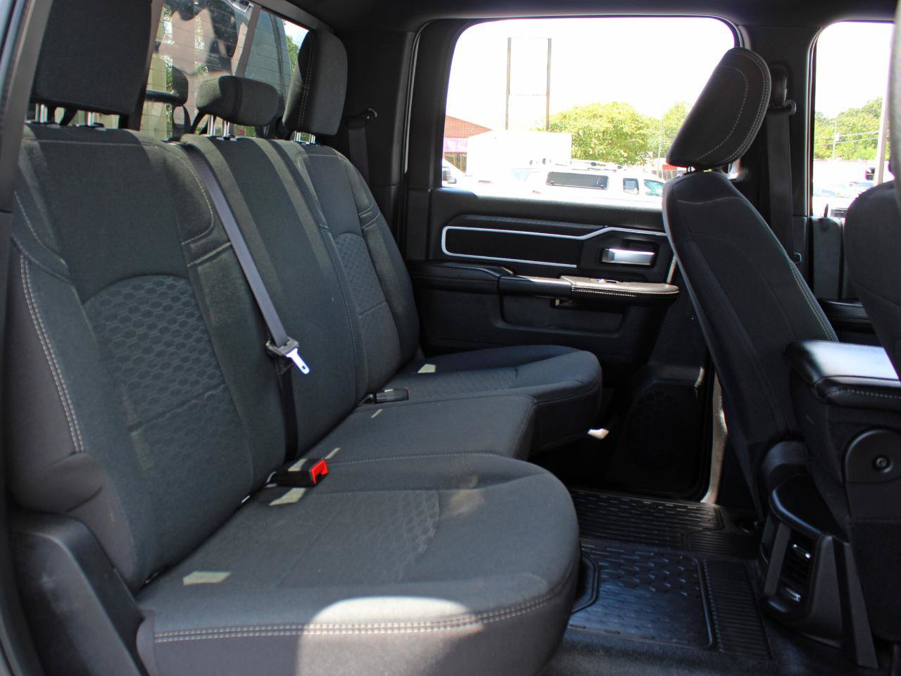 Used 2025 RAM 5500 4x4 Crew Cab image 40