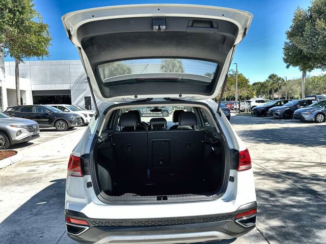 Used 2024 Volkswagen Taos SE image 22