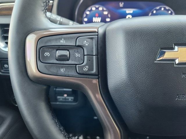 Used 2024 Chevrolet Suburban High Country w/ Premium Package image 30