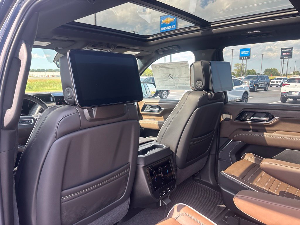 New 2026 GMC Yukon XL Denali Ultimate AWD/4WD image 11