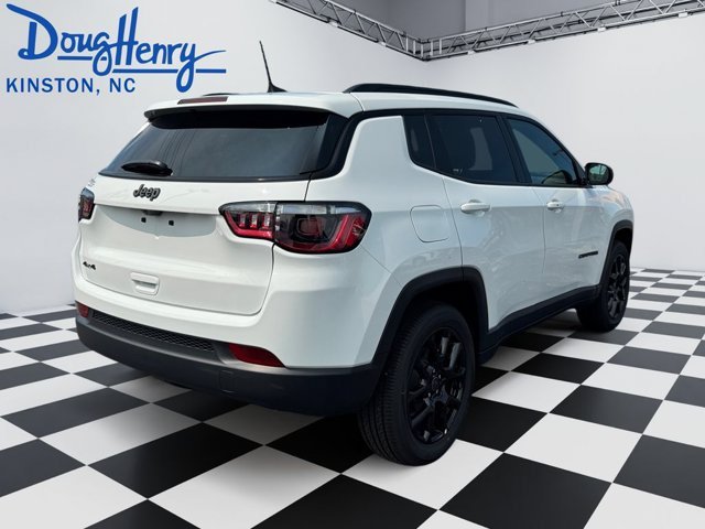 New 2026 Jeep Compass Latitude AWD/4WD image 5