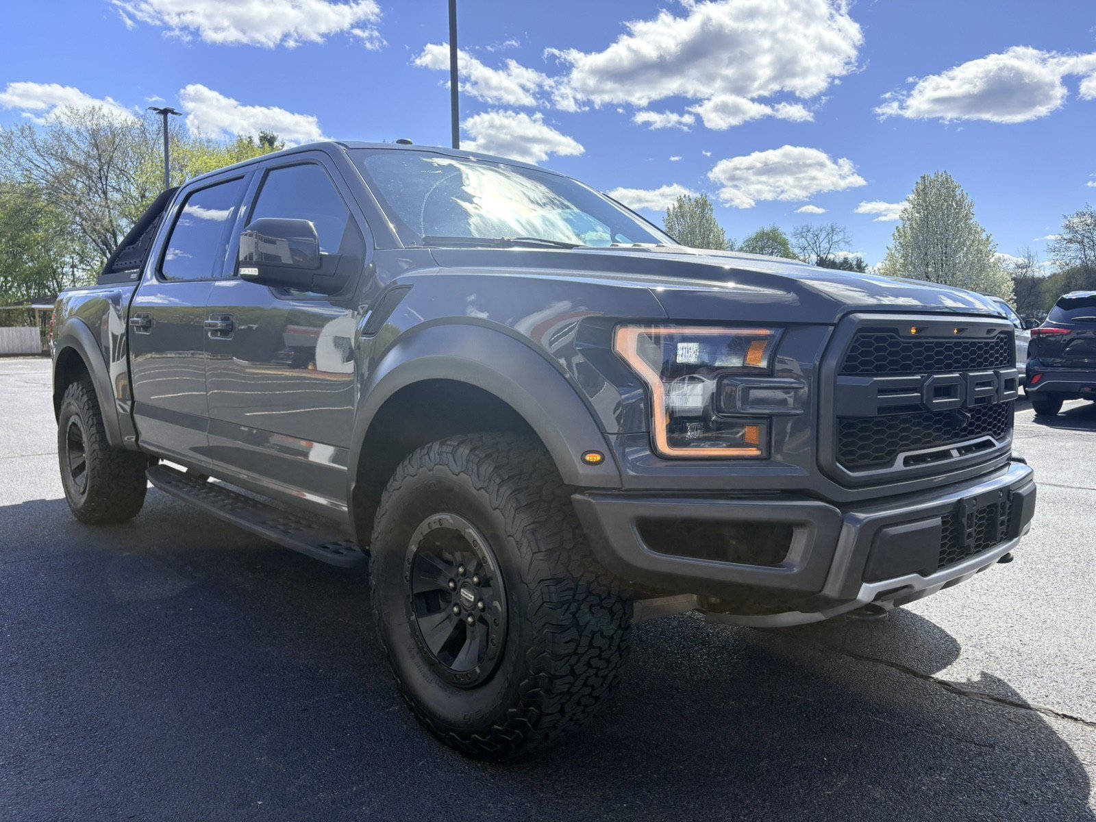 Used 2018 Ford F150 Raptor w/ Equipment Group 802A Luxury AWD/4WD image 3