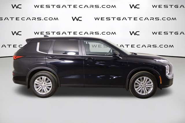 Used 2024 Mitsubishi Outlander ES image 35