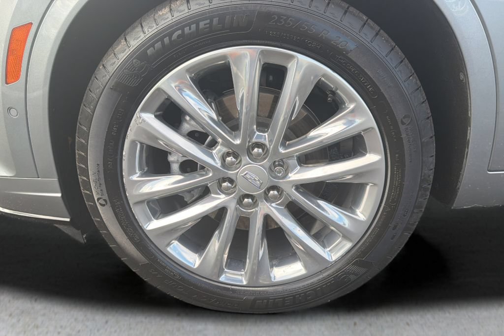 Certified 2024 Cadillac XT6 Premium Luxury w/ Technology Package FWD image 9