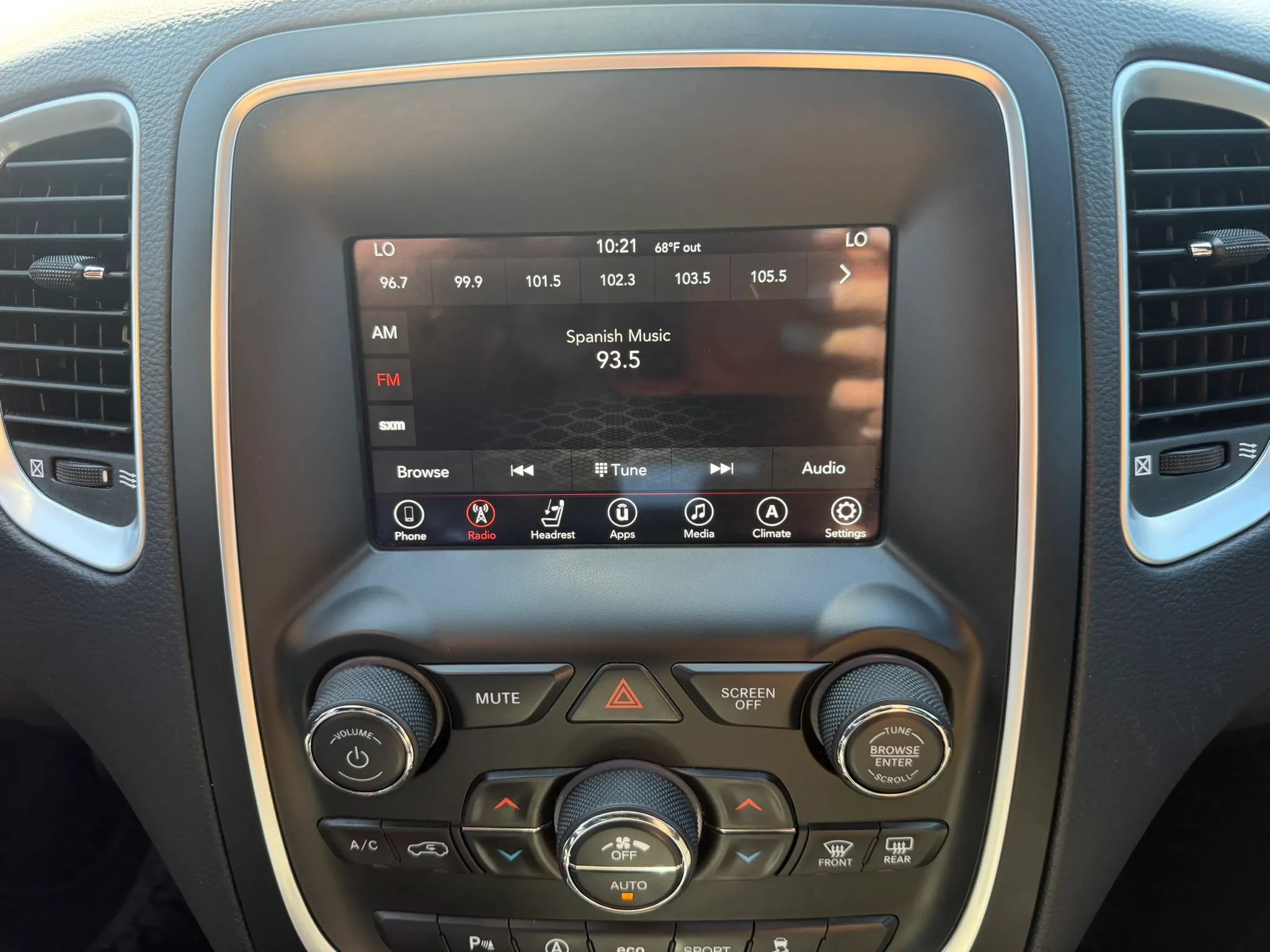 Used 2019 Dodge Durango SXT RWD image 17