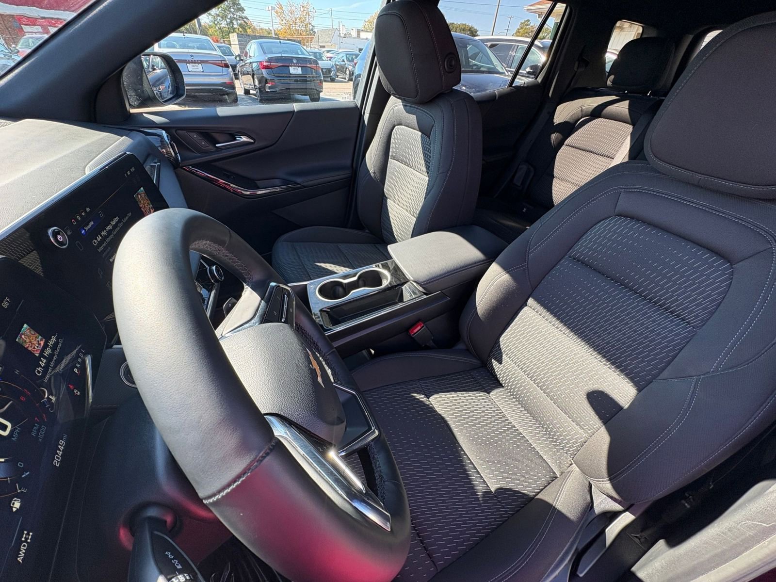 Used 2025 Chevrolet Equinox LT image 35