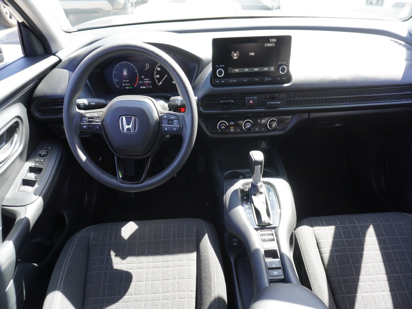 Used 2025 Honda HR-V LX image 2