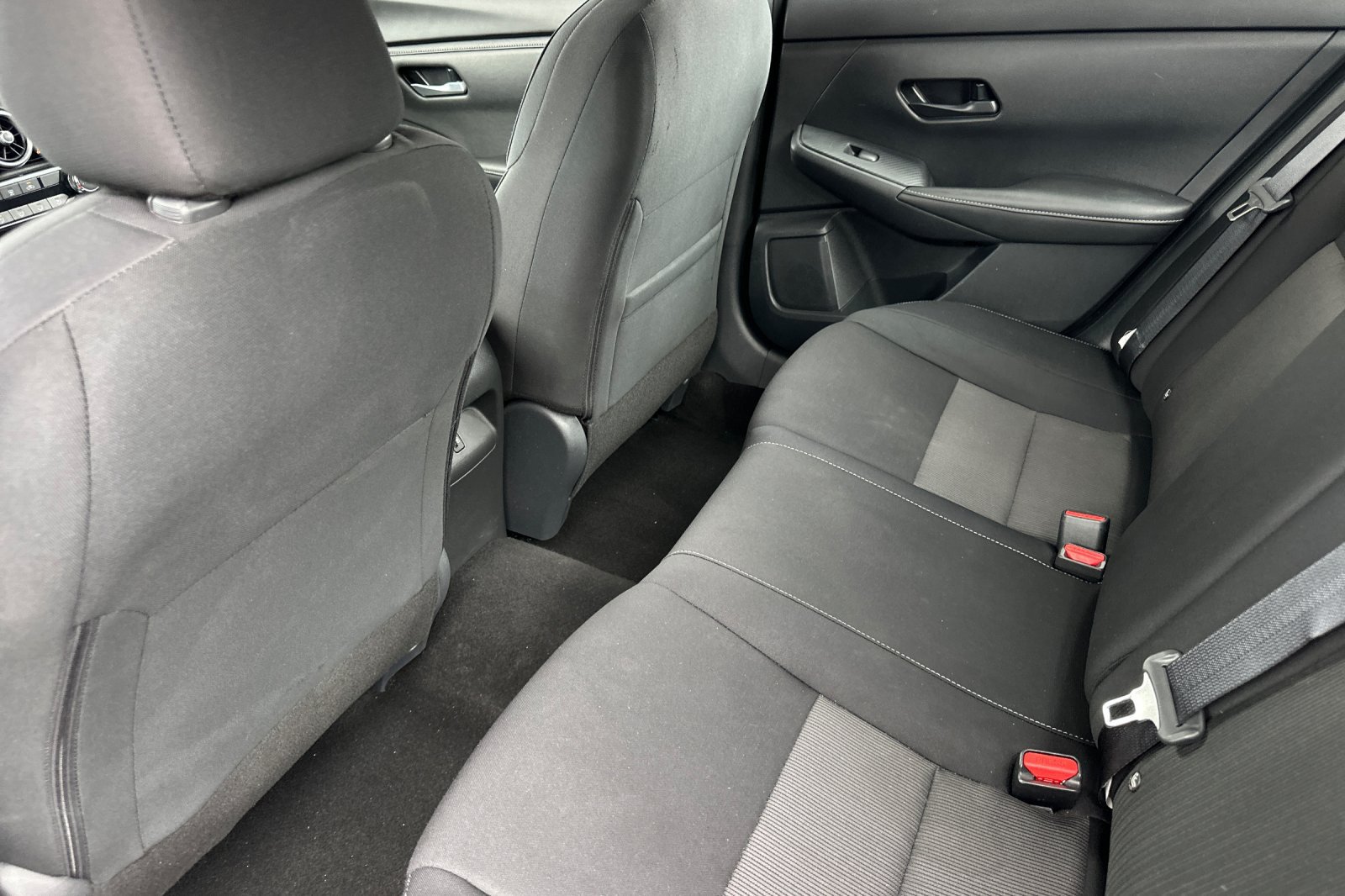 Used 2025 Nissan Sentra SV FWD image 10