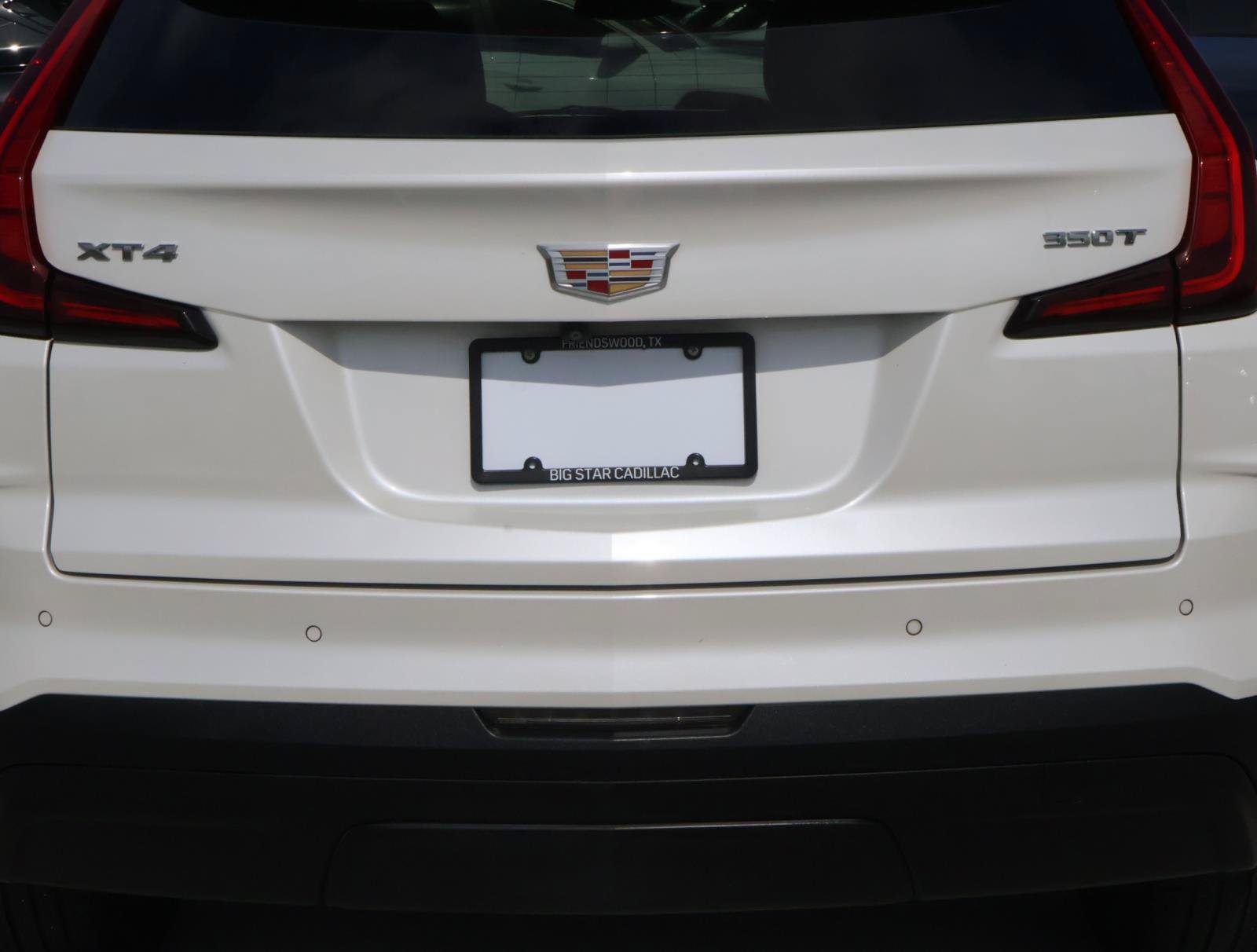 Certified 2024 Cadillac XT4 Luxury w/ Cold Weather Package FWD image 7