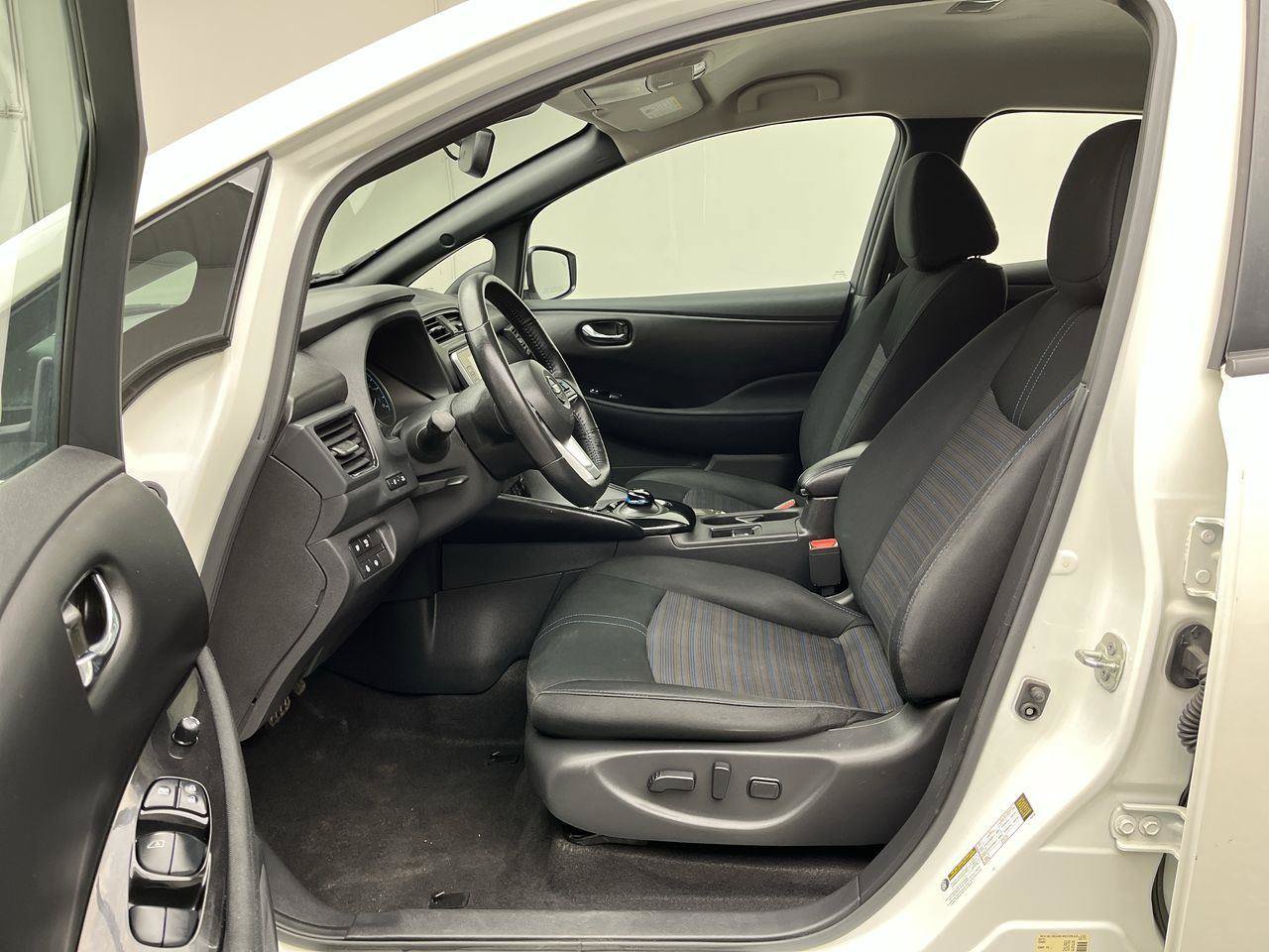 Used 2022 Nissan Leaf SV Plus FWD image 3