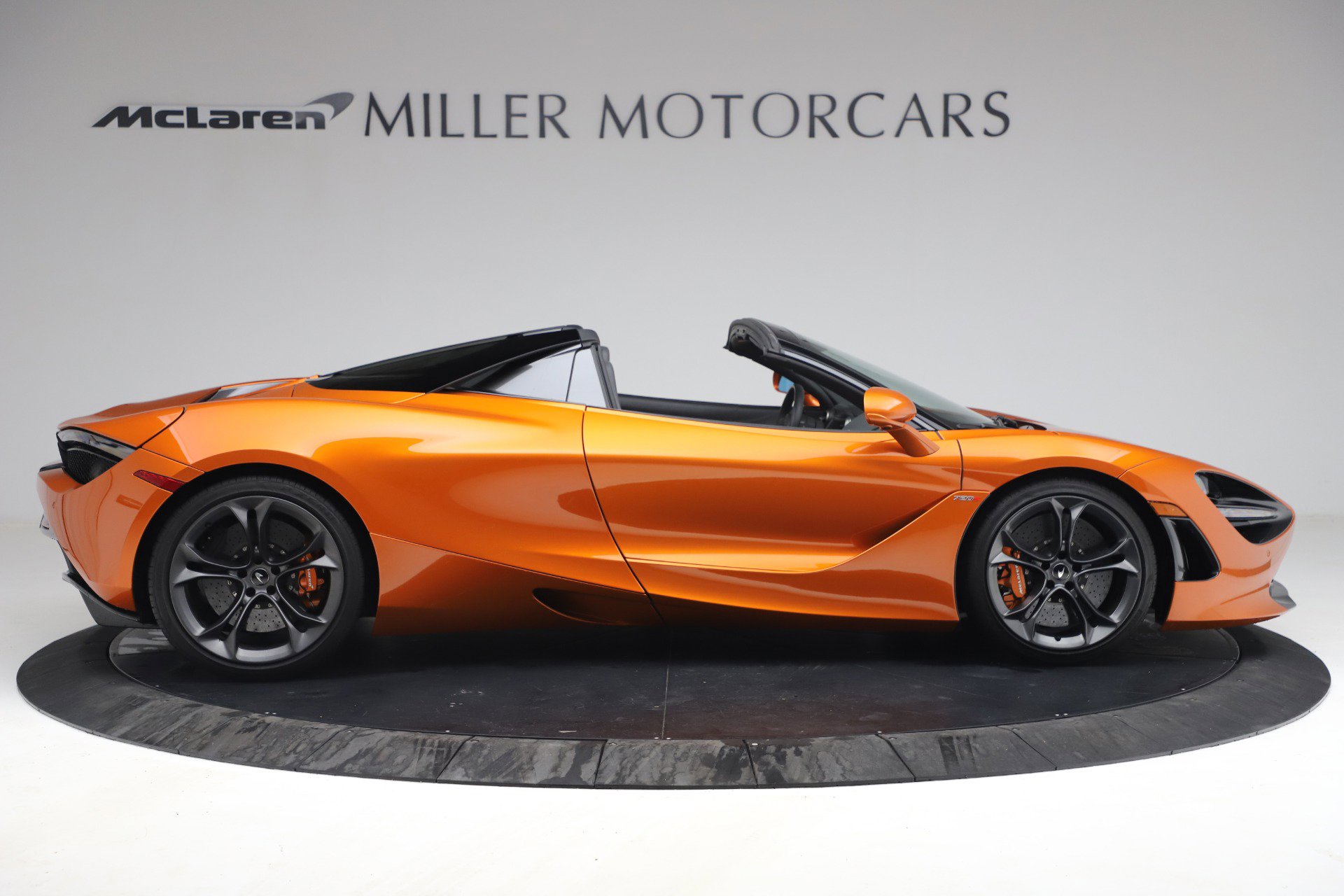 Used 2020 McLaren 720S Spider image 9