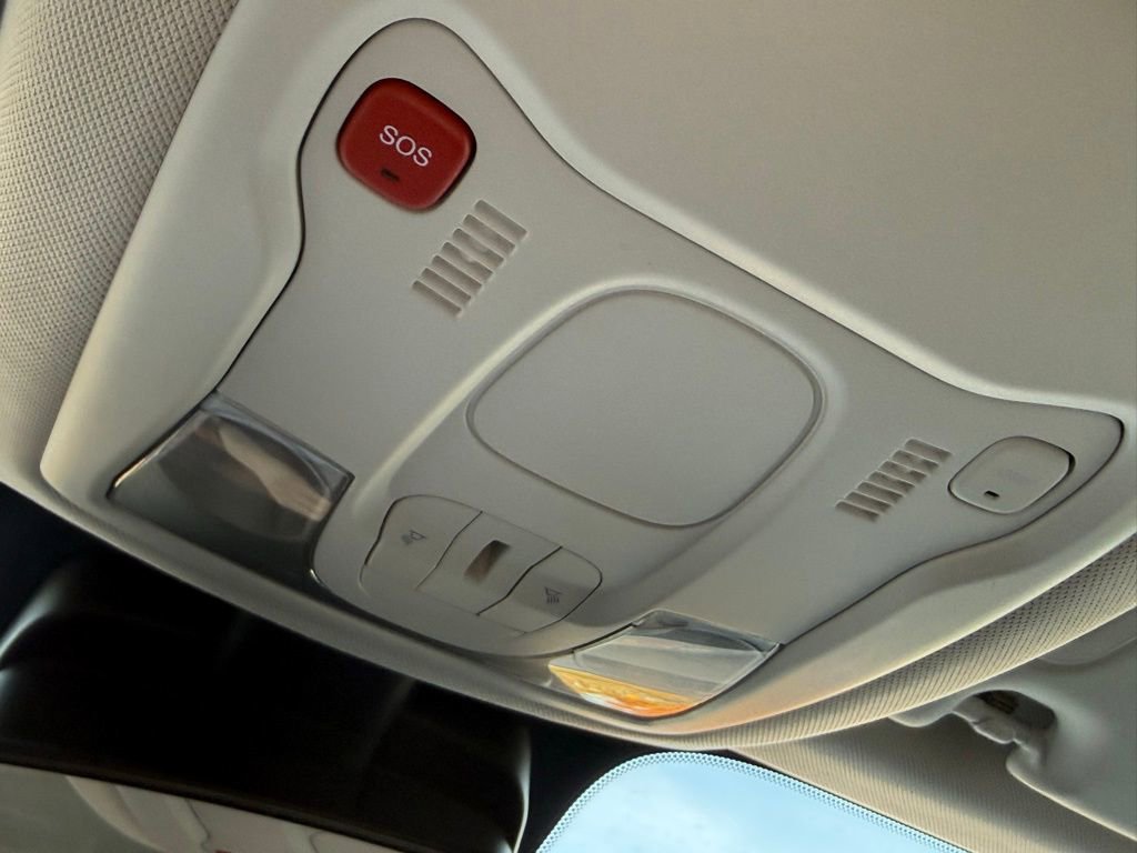 Used 2023 Jeep Renegade Altitude image 22