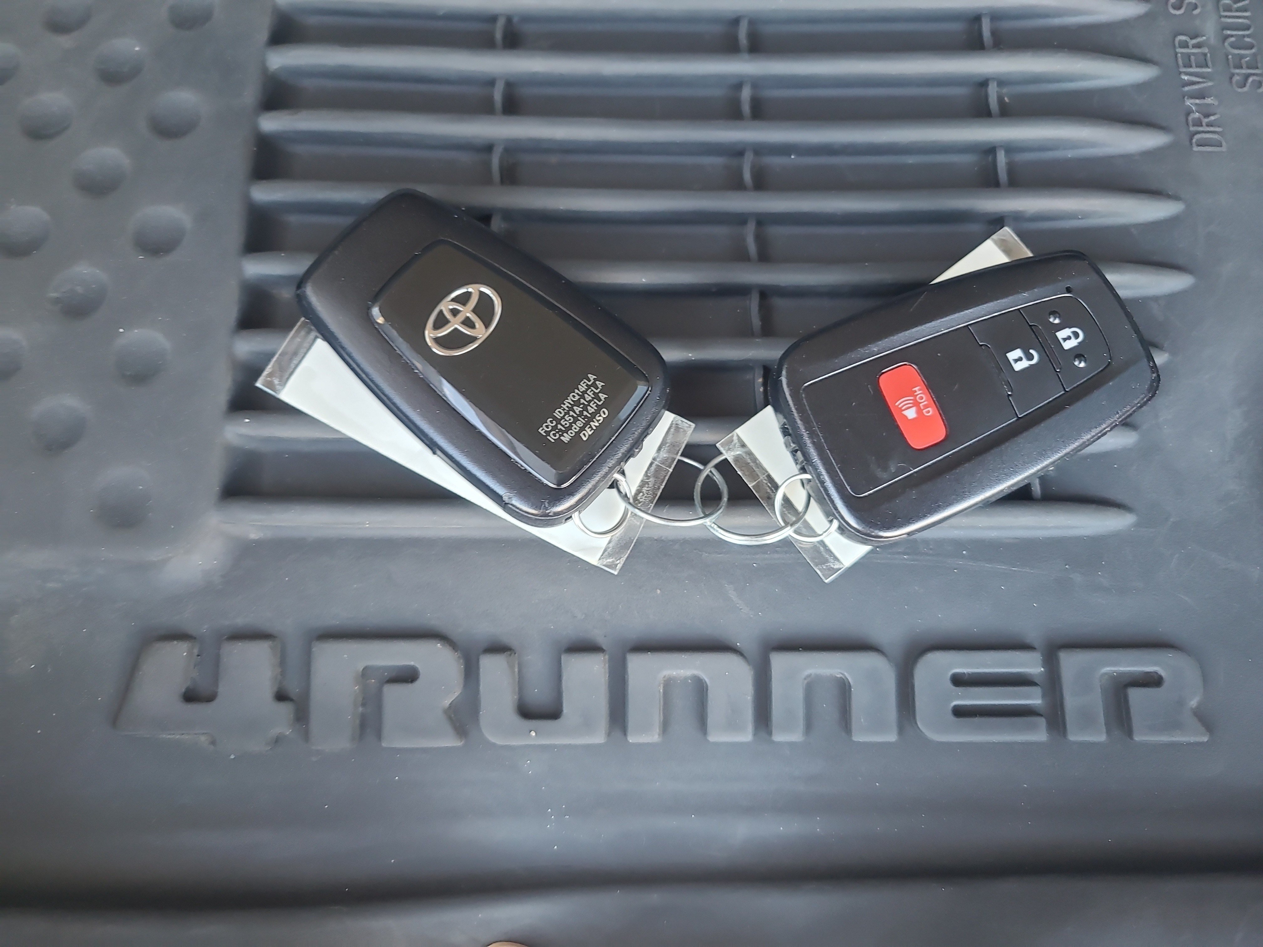 Certified 2023 Toyota 4Runner SR5 Premium w/ Moonroof Package AWD/4WD image 32