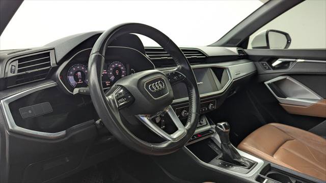 Used 2020 Audi Q3 2.0T Premium image 24