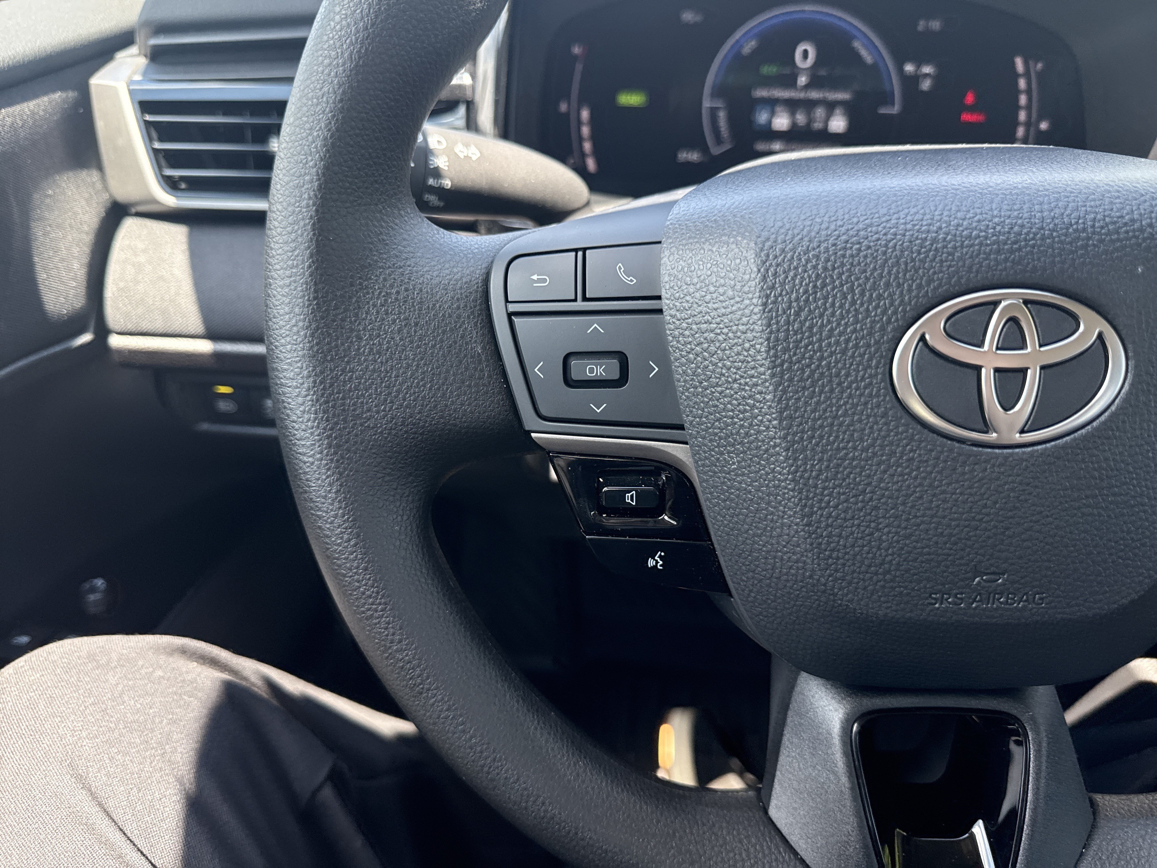 Used 2026 Toyota Camry LE w/ Convenience Package FWD image 19