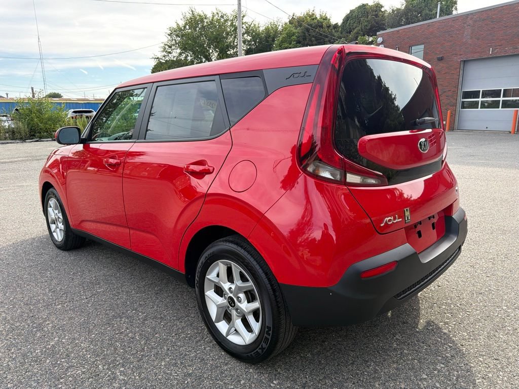 Used 2020 Kia Soul S FWD image 4