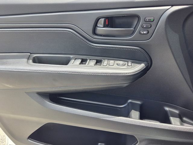 Used 2023 Honda Odyssey Sport image 32