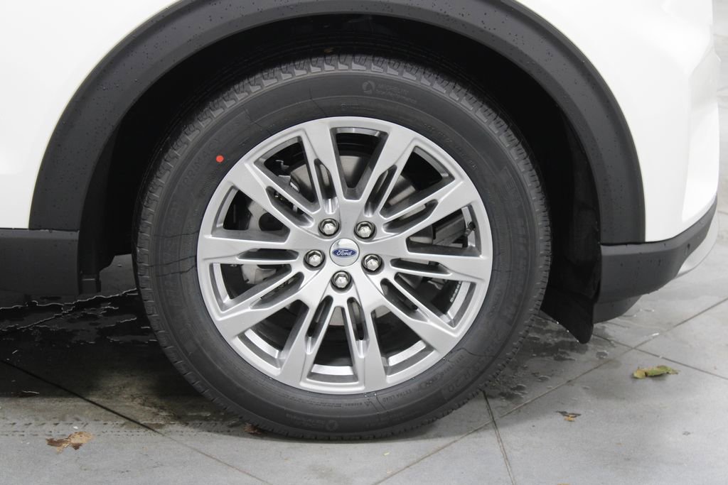 New 2026 Ford Explorer Platinum image 11