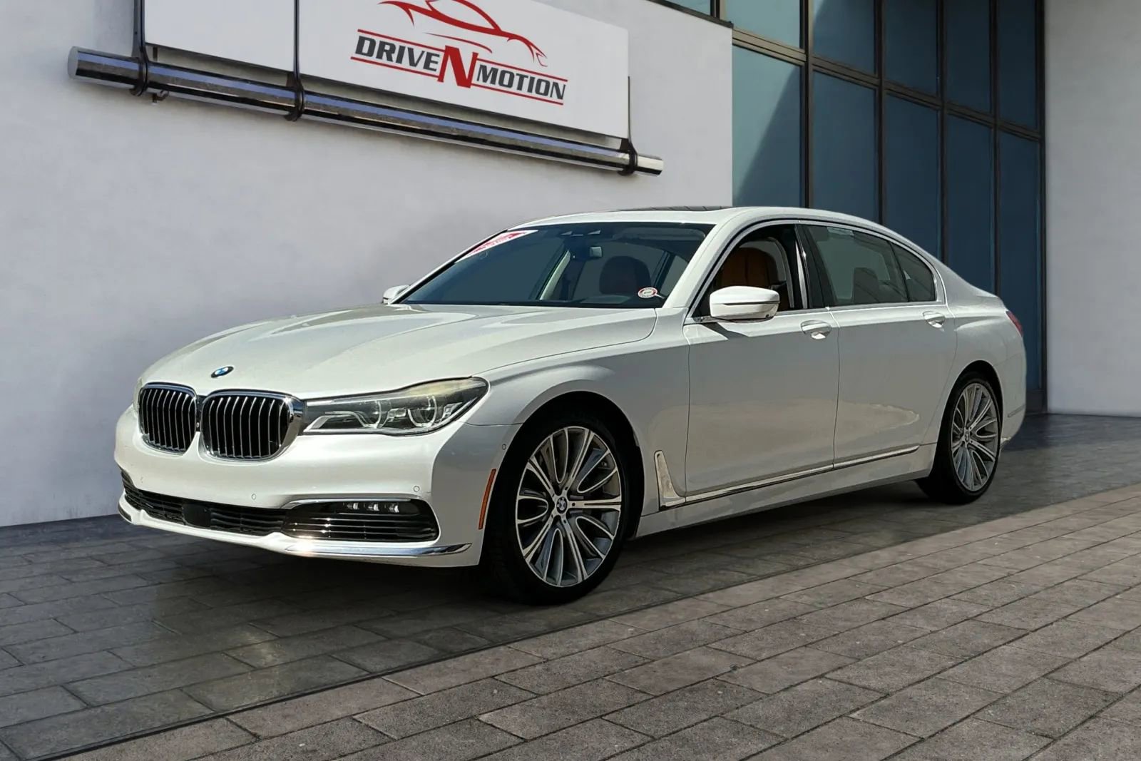 Used 2016 BMW 750i xDrive image 7