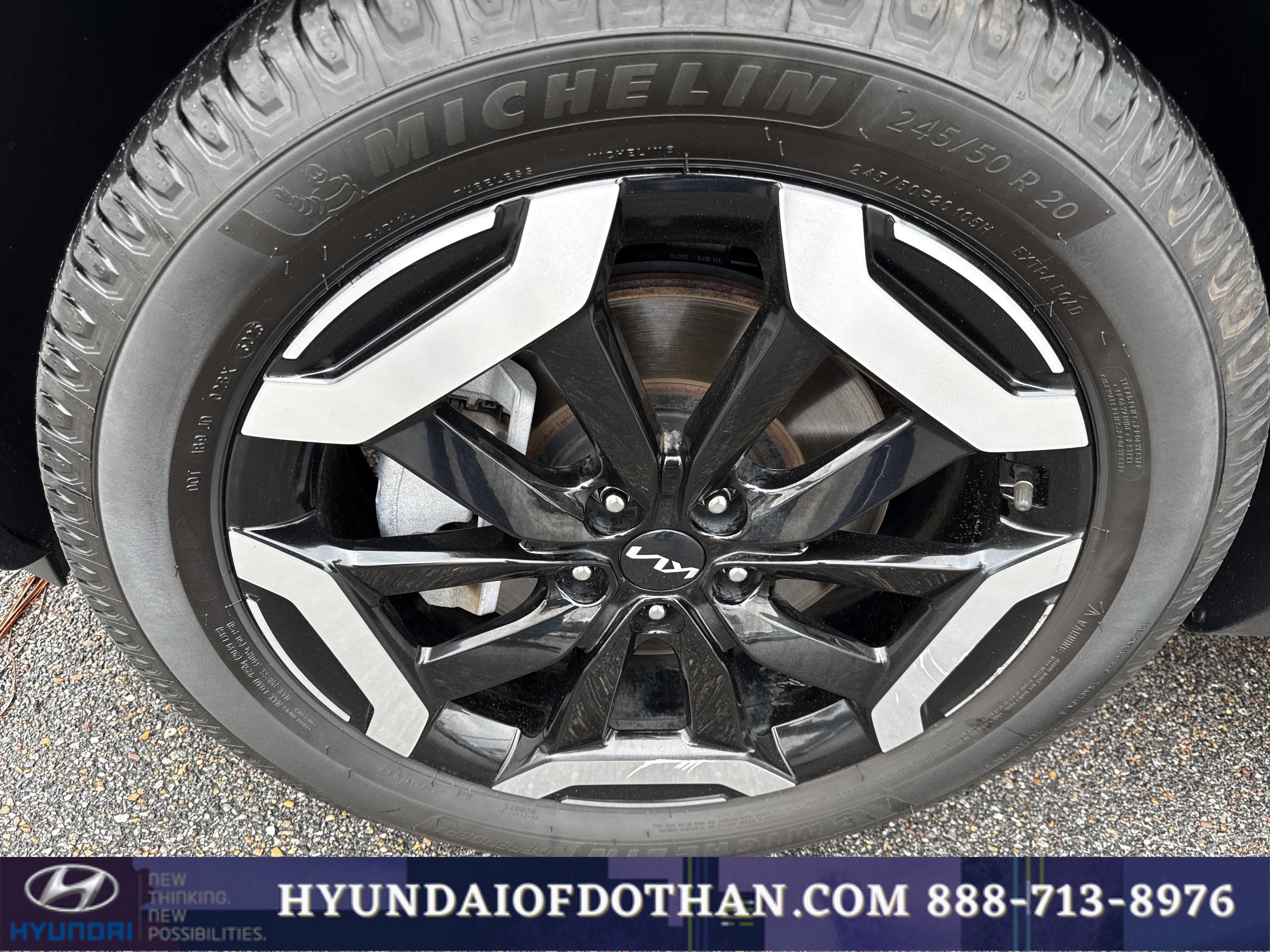 Used 2023 Kia Telluride EX image 19