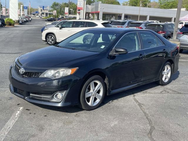Used 2014 Toyota Camry SE image 3