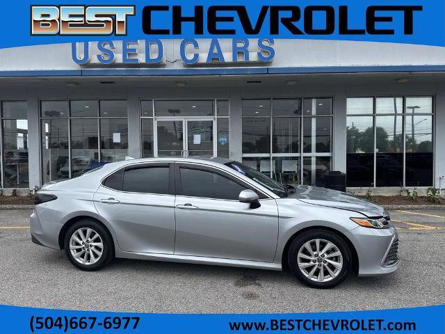 Used 2022 Toyota Camry LE FWD image 1