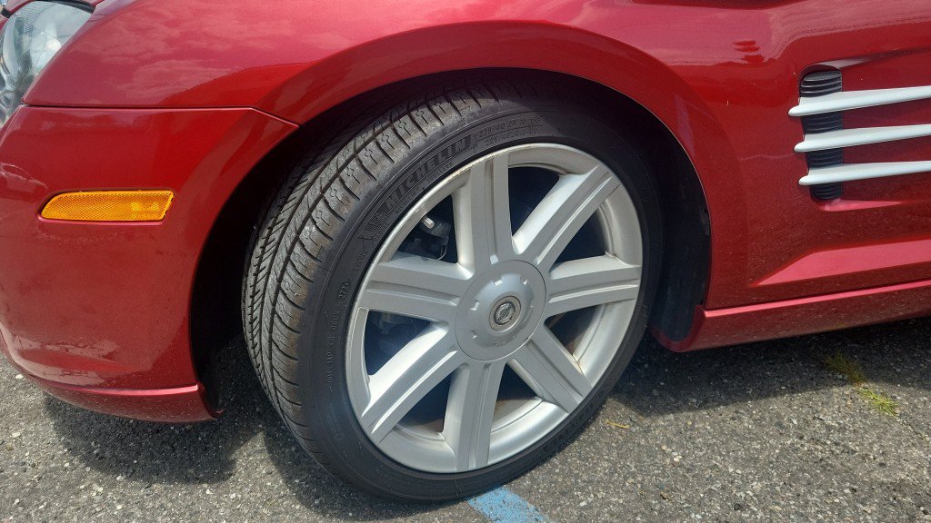 Used 2004 Chrysler Crossfire Coupe RWD image 24