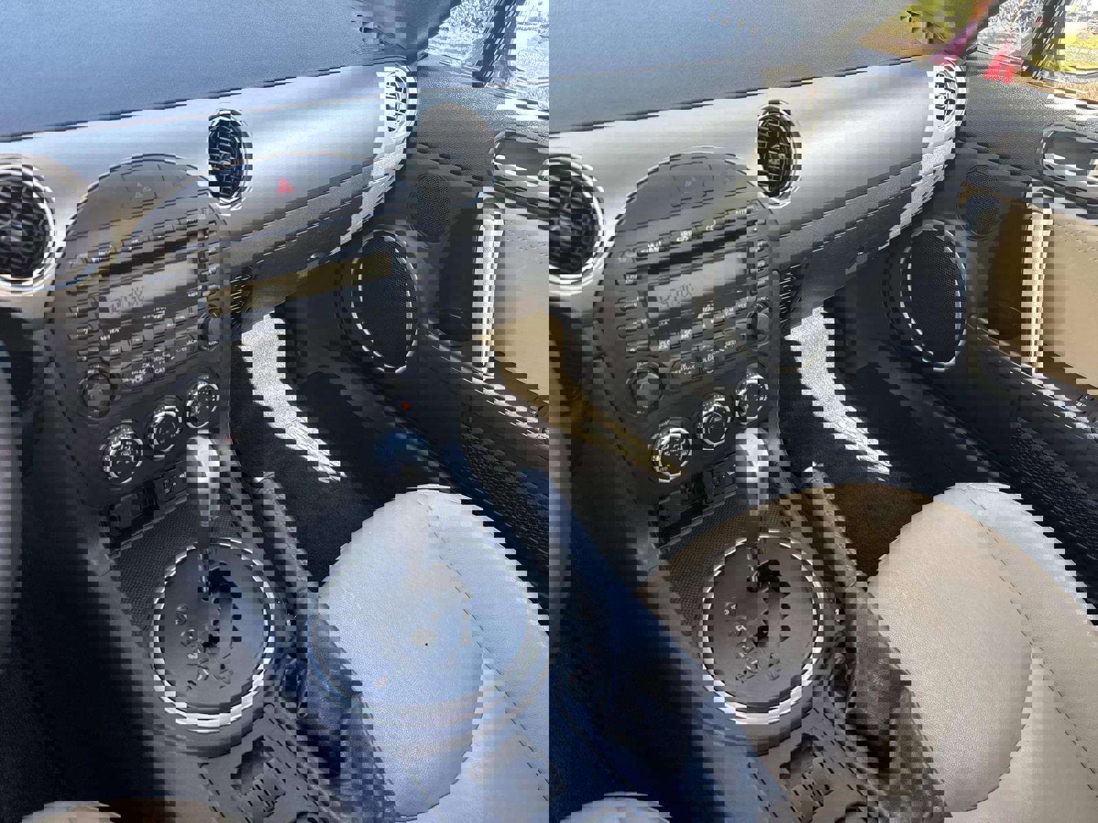 Used 2009 MAZDA MX-5 Miata Grand Touring image 17