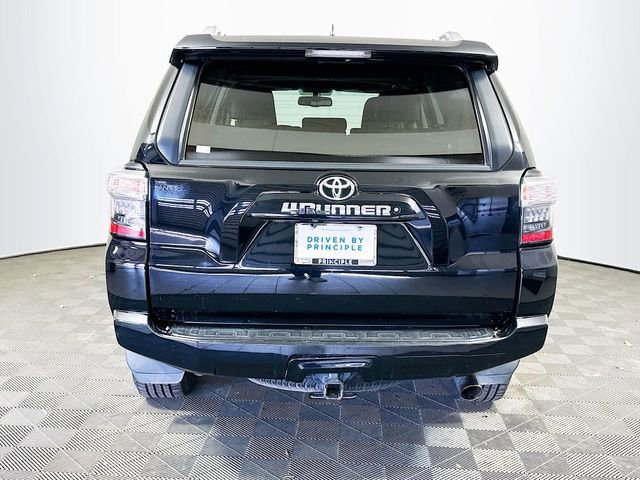 Used 2018 Toyota 4Runner SR5 Premium image 7