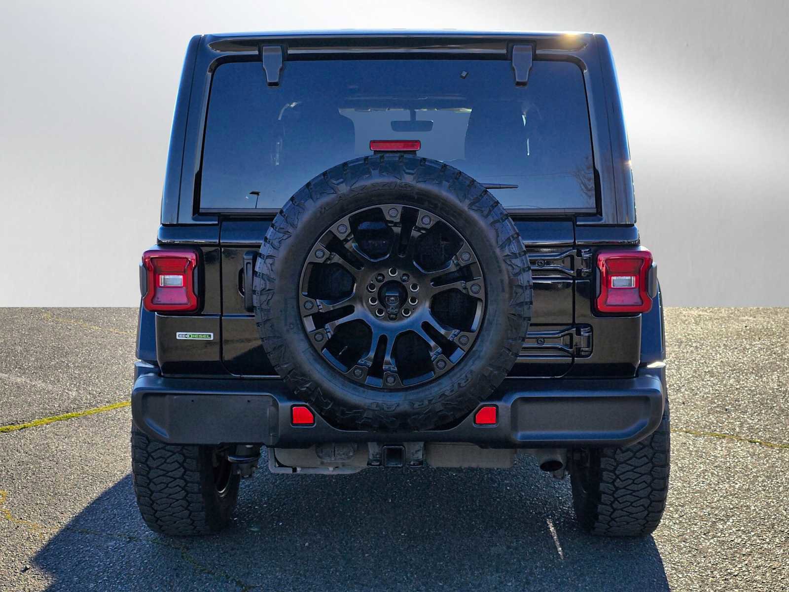 Used 2020 Jeep Wrangler Unlimited Sahara image 5