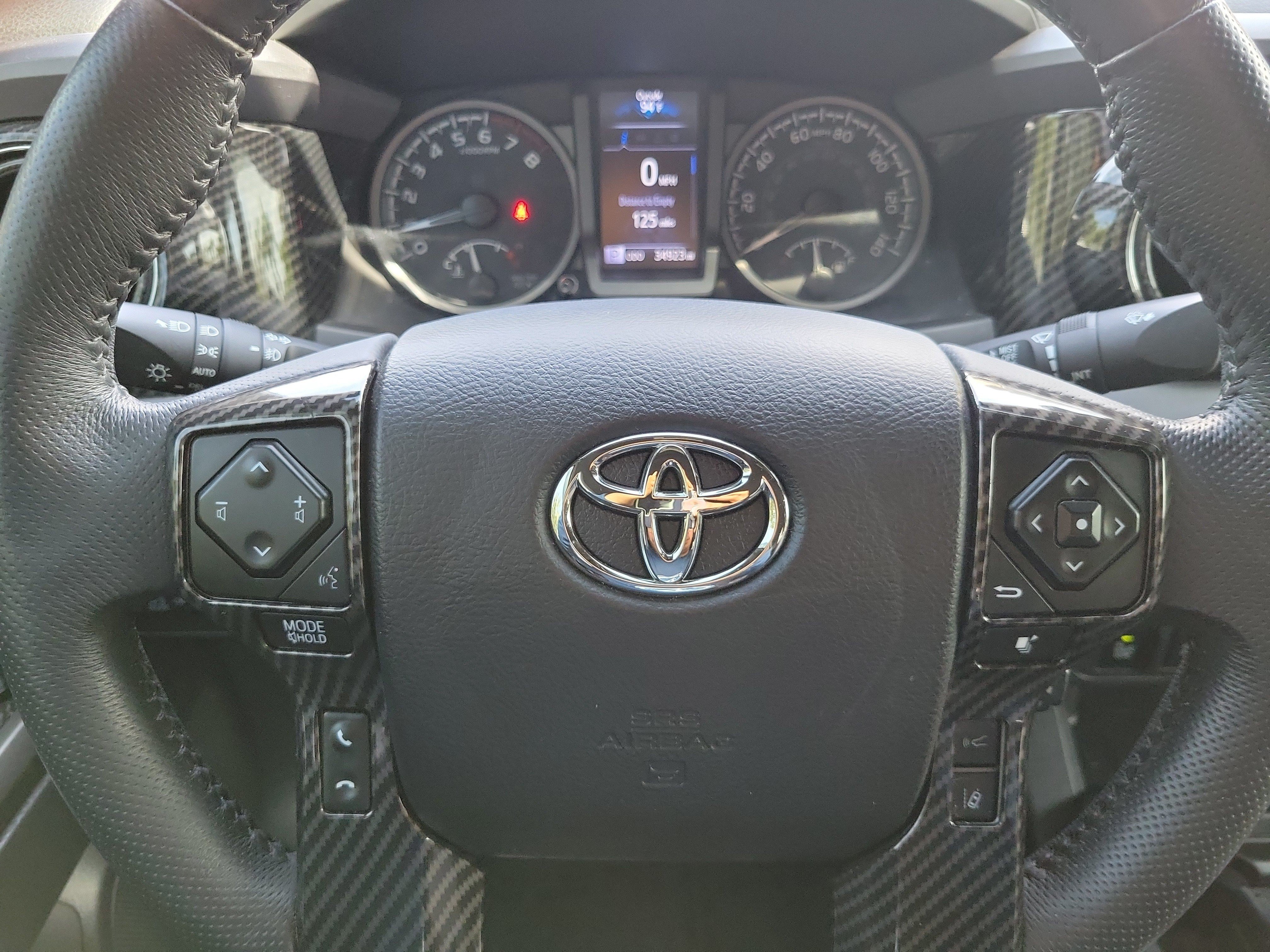 Used 2023 Toyota Tacoma TRD Off-Road w/ Technology Package AWD/4WD image 24