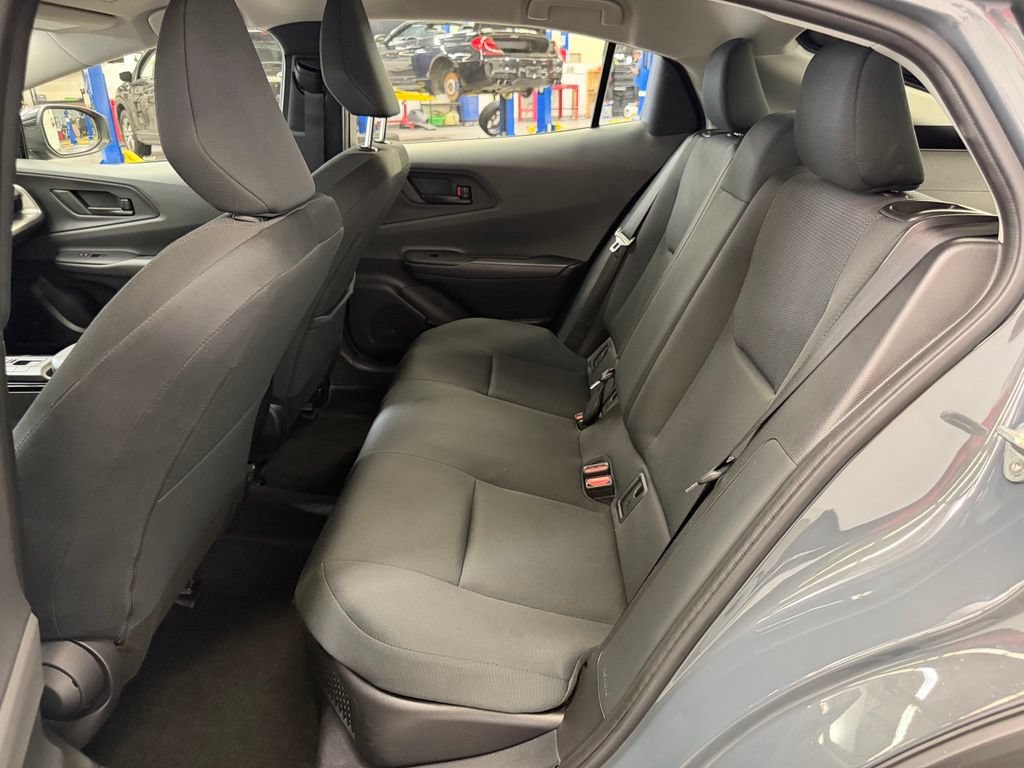 Used 2025 Toyota Prius LE FWD image 13